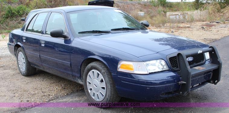 image for item L2344 2010 Ford Crown Victoria Police Interceptor