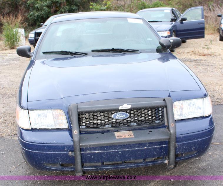 image for item L2344 2010 Ford Crown Victoria Police Interceptor