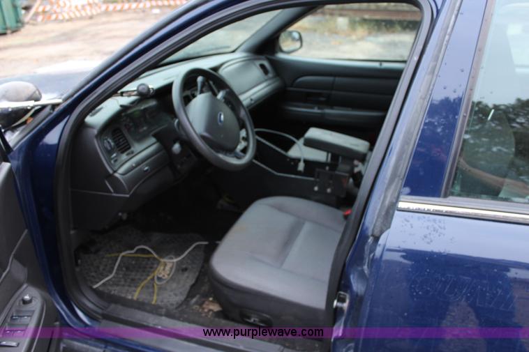 image for item L2344 2010 Ford Crown Victoria Police Interceptor