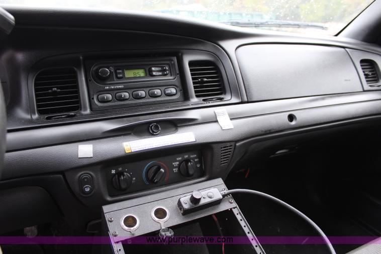 image for item L2344 2010 Ford Crown Victoria Police Interceptor