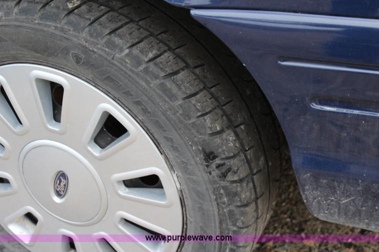 image for item L2344 2010 Ford Crown Victoria Police Interceptor