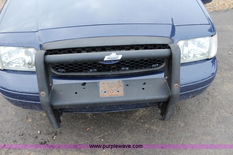 image for item L2344 2010 Ford Crown Victoria Police Interceptor