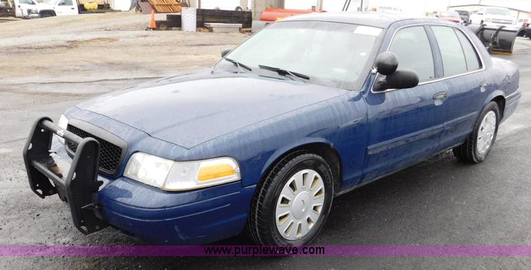 image for item L2437 2009 Ford Crown Victoria Police Interceptor