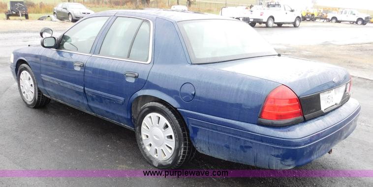 image for item L2437 2009 Ford Crown Victoria Police Interceptor