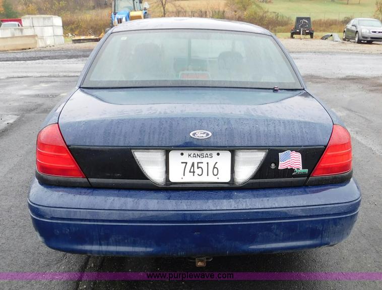 image for item L2437 2009 Ford Crown Victoria Police Interceptor