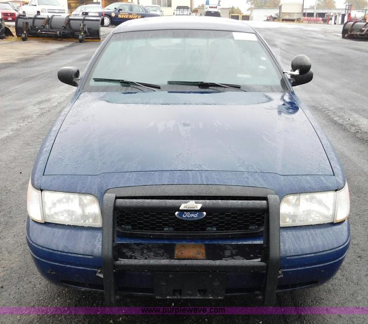 image for item L2437 2009 Ford Crown Victoria Police Interceptor