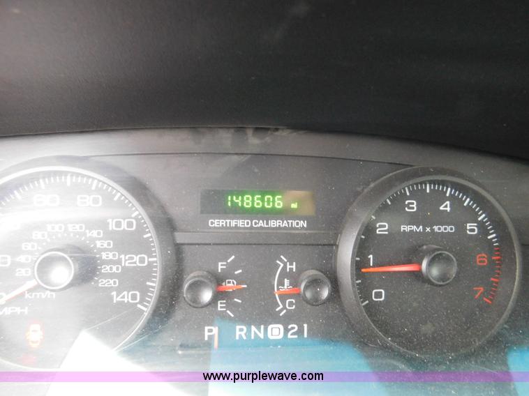 image for item L2437 2009 Ford Crown Victoria Police Interceptor