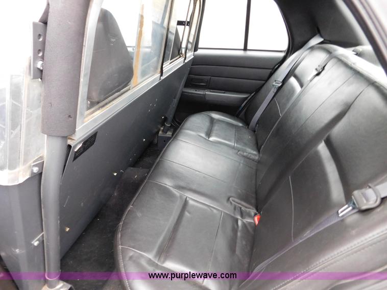 image for item L2437 2009 Ford Crown Victoria Police Interceptor