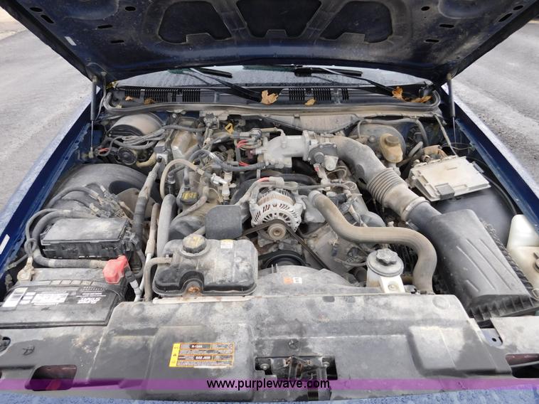 image for item L2437 2009 Ford Crown Victoria Police Interceptor