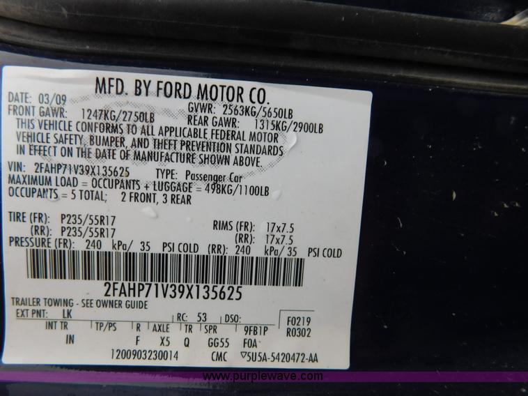 image for item L2437 2009 Ford Crown Victoria Police Interceptor