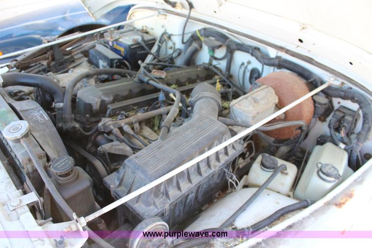 image for item L2447 1992 Jeep Wrangler Islander SUV