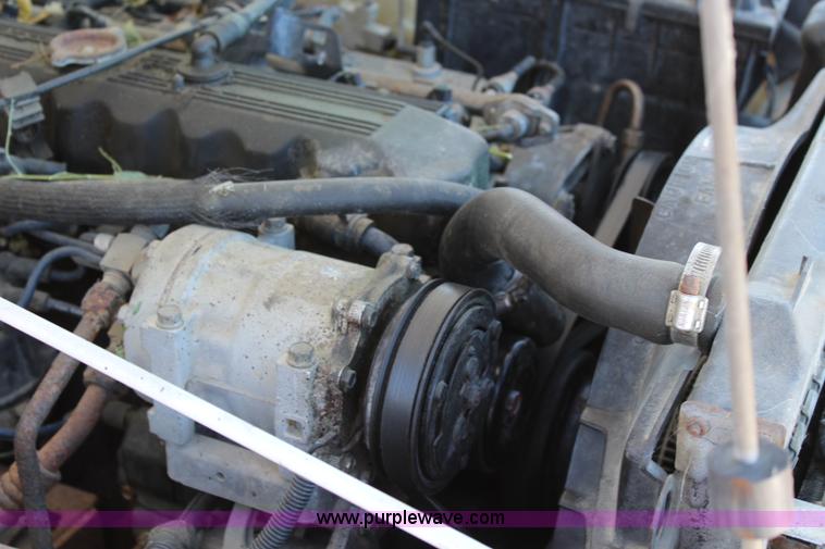 image for item L2447 1992 Jeep Wrangler Islander SUV