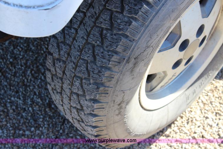 image for item L2447 1992 Jeep Wrangler Islander SUV