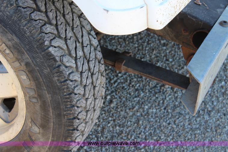 image for item L2447 1992 Jeep Wrangler Islander SUV