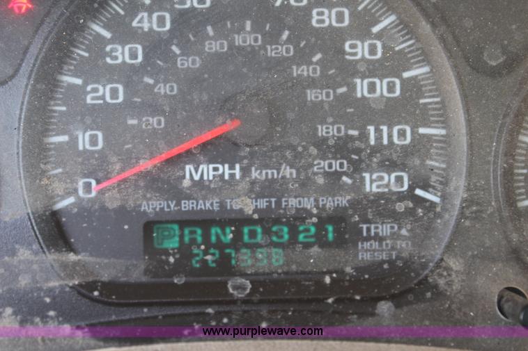 image for item L2449 2003 Chevrolet Impala LS