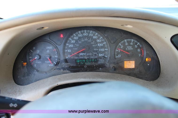 image for item L2449 2003 Chevrolet Impala LS