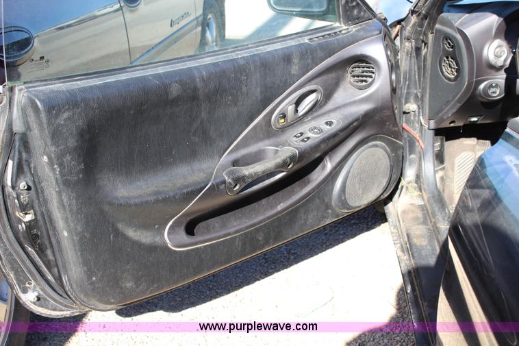 image for item L2450 2000 Hyundai Tiburon