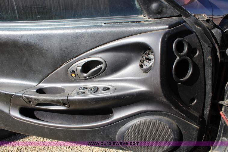 image for item L2450 2000 Hyundai Tiburon