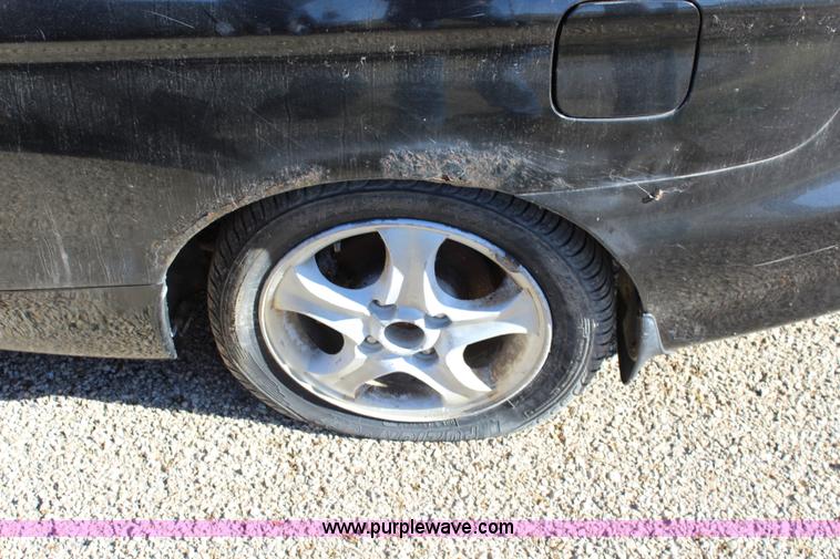 image for item L2450 2000 Hyundai Tiburon