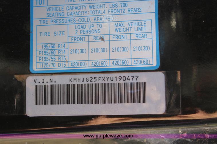 image for item L2450 2000 Hyundai Tiburon