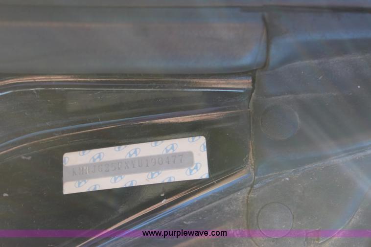 image for item L2450 2000 Hyundai Tiburon