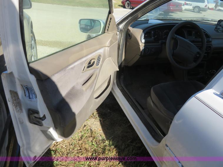 image for item L2453 1995 Ford Contour GL