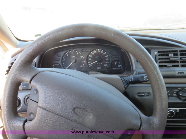 image for item L2453 1995 Ford Contour GL