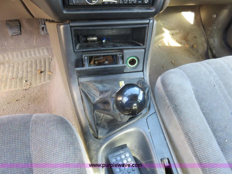 image for item L2453 1995 Ford Contour GL