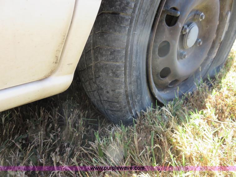 image for item L2453 1995 Ford Contour GL