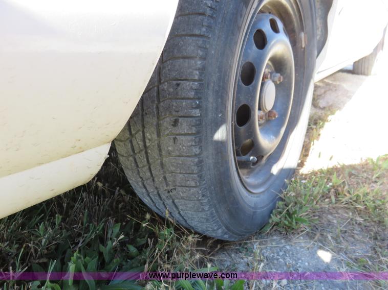 image for item L2453 1995 Ford Contour GL