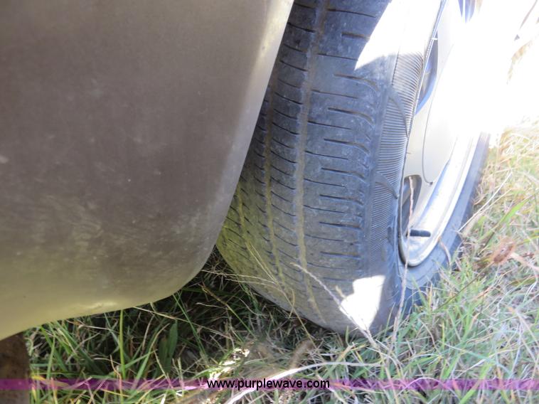 image for item L2454 1999 GMC Safari van