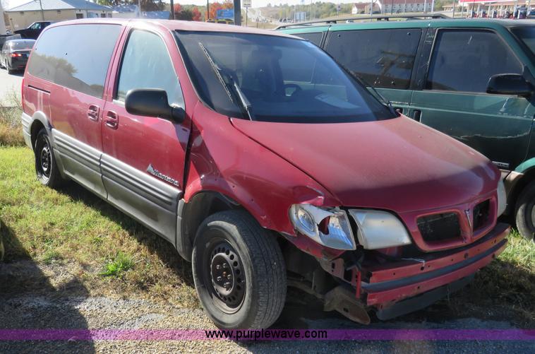 image for item L2455 2000 Pontiac Montana van