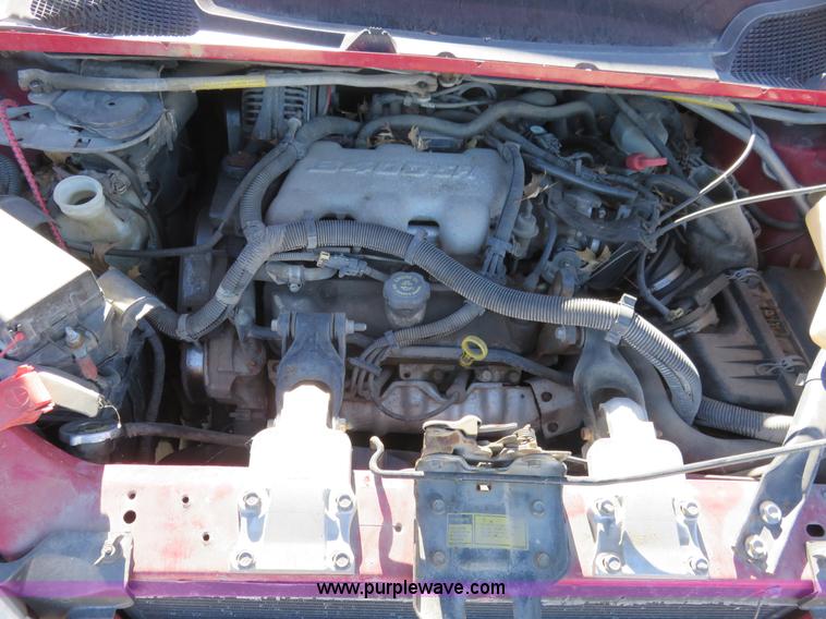 image for item L2455 2000 Pontiac Montana van