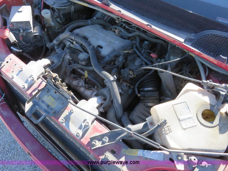 image for item L2455 2000 Pontiac Montana van