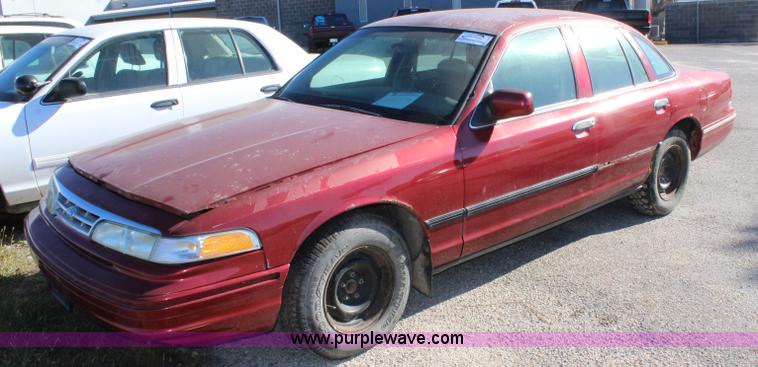 image for item L2456 1997 Ford Crown Victoria Police Interceptor