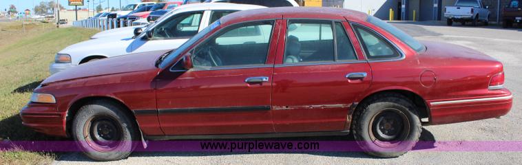 image for item L2456 1997 Ford Crown Victoria Police Interceptor