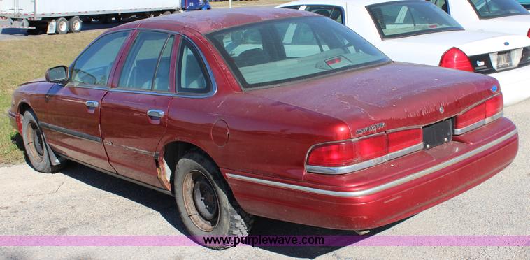 image for item L2456 1997 Ford Crown Victoria Police Interceptor