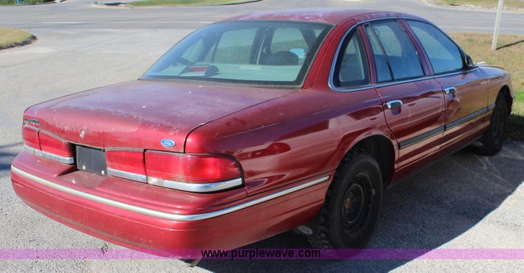 image for item L2456 1997 Ford Crown Victoria Police Interceptor