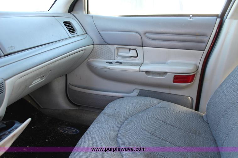 image for item L2456 1997 Ford Crown Victoria Police Interceptor