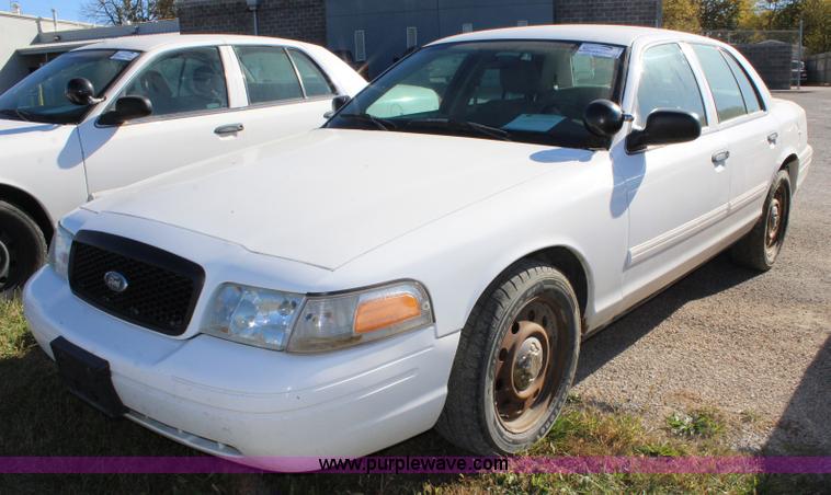 image for item L2457 2010 Ford Crown Victoria Police Interceptor