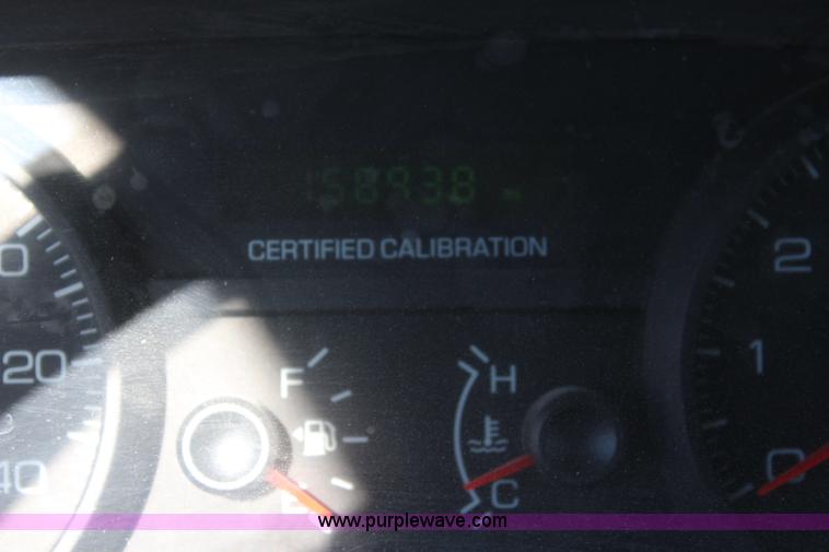 image for item L2457 2010 Ford Crown Victoria Police Interceptor