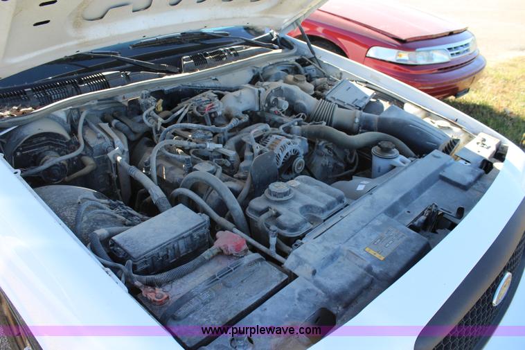 image for item L2457 2010 Ford Crown Victoria Police Interceptor