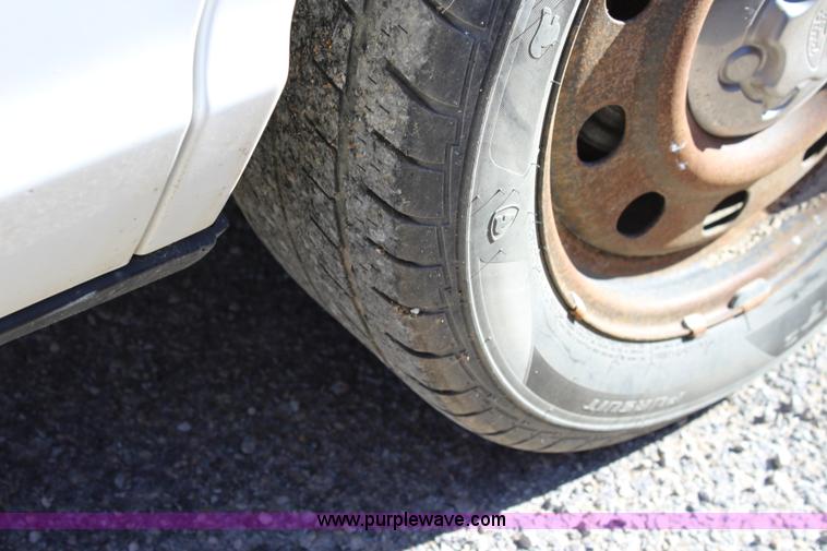 image for item L2457 2010 Ford Crown Victoria Police Interceptor