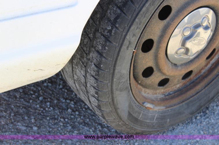 image for item L2457 2010 Ford Crown Victoria Police Interceptor