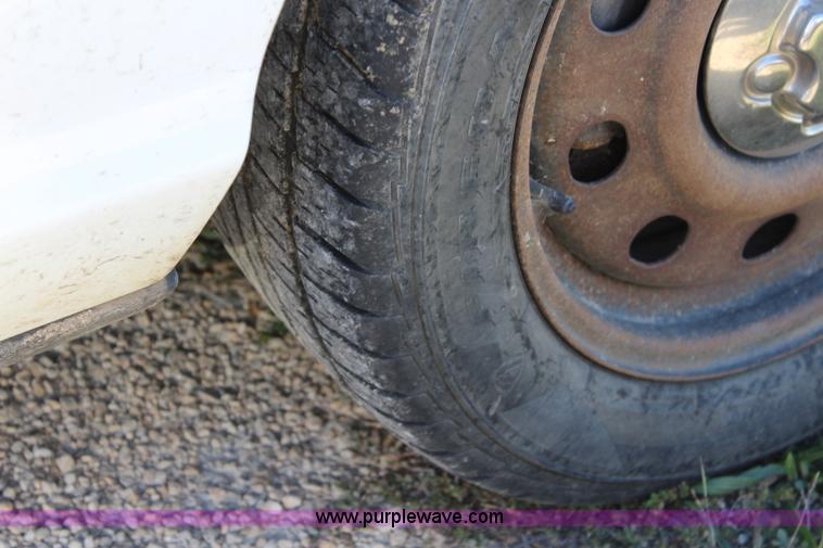 image for item L2457 2010 Ford Crown Victoria Police Interceptor