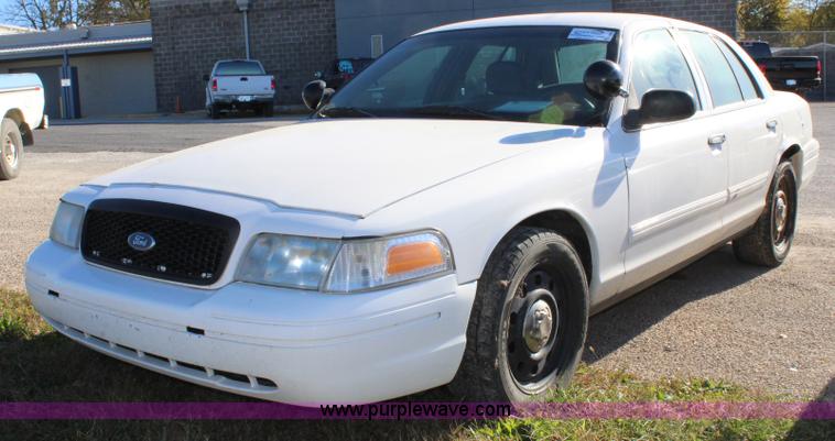 image for item L2458 2009 Ford Crown Victoria Police Interceptor