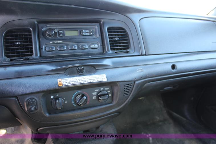 image for item L2458 2009 Ford Crown Victoria Police Interceptor