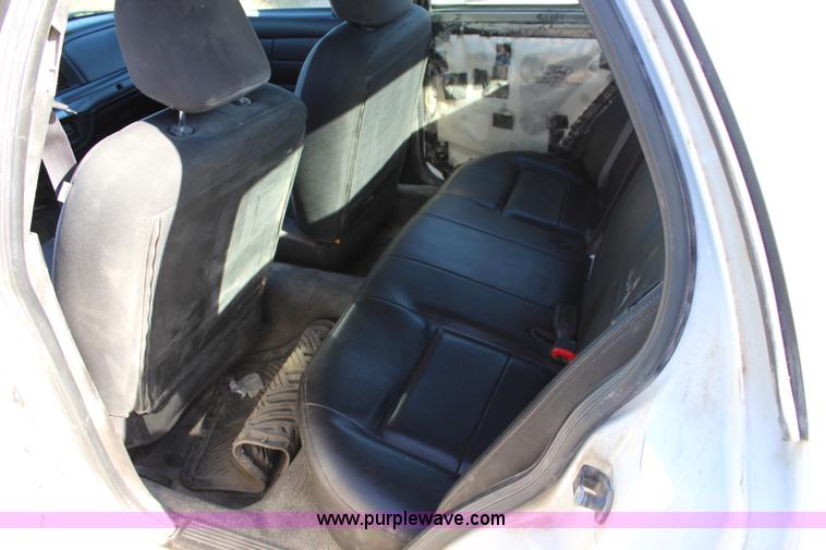 image for item L2458 2009 Ford Crown Victoria Police Interceptor