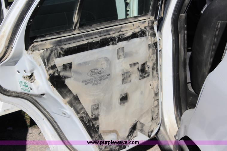 image for item L2458 2009 Ford Crown Victoria Police Interceptor