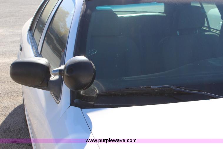 image for item L2458 2009 Ford Crown Victoria Police Interceptor